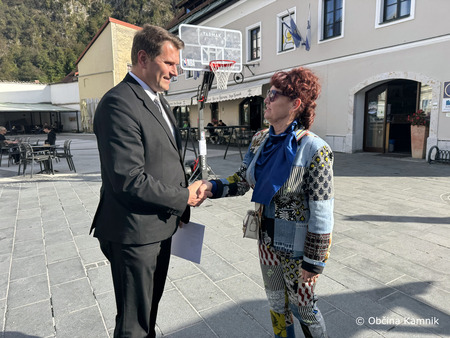 Društvo prijateljev mladine Kamnik na Glavnem trgu (7)